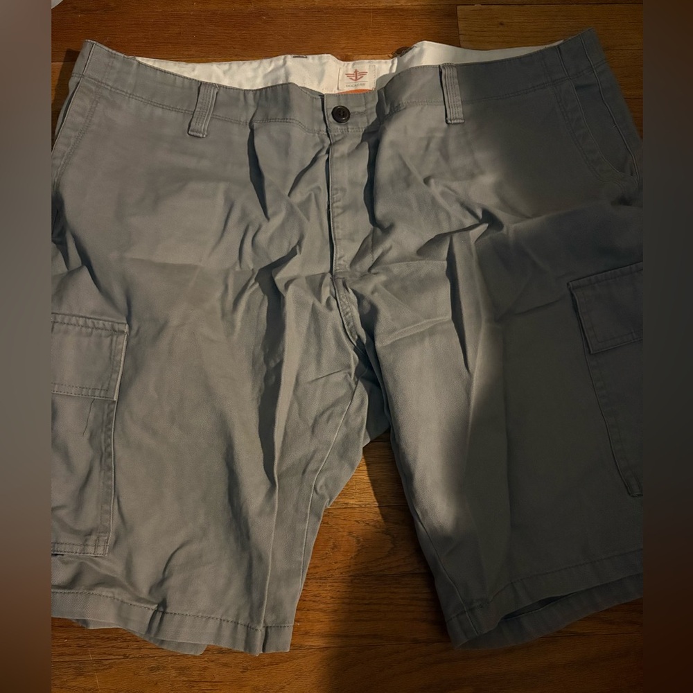 Dockers Men's Cargo Shorts in Gray